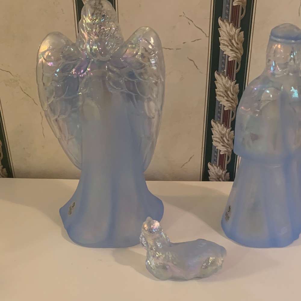 Blue Glass Nativity Figurines Set, 1st Edition, Fenton- 3 piece set - Picture 3 of 7